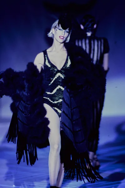 Look 60